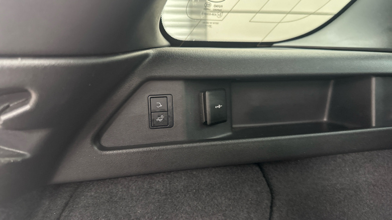 Land Rover Discovery Sport 2.0 D200 Dynamic SE 5dr Auto [5 Seat] Diesel Station Wagon